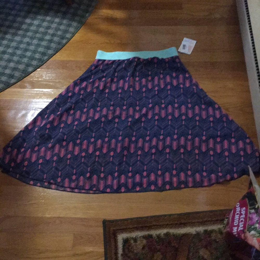 🎁Lularoe Medium Lola NWT 🎁